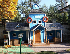 На площадке